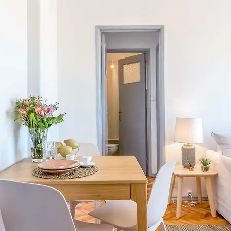 Renovated Sunny Apartment With Amazing Sunset Balcony , By Timecooler Lisbon Exterior photo